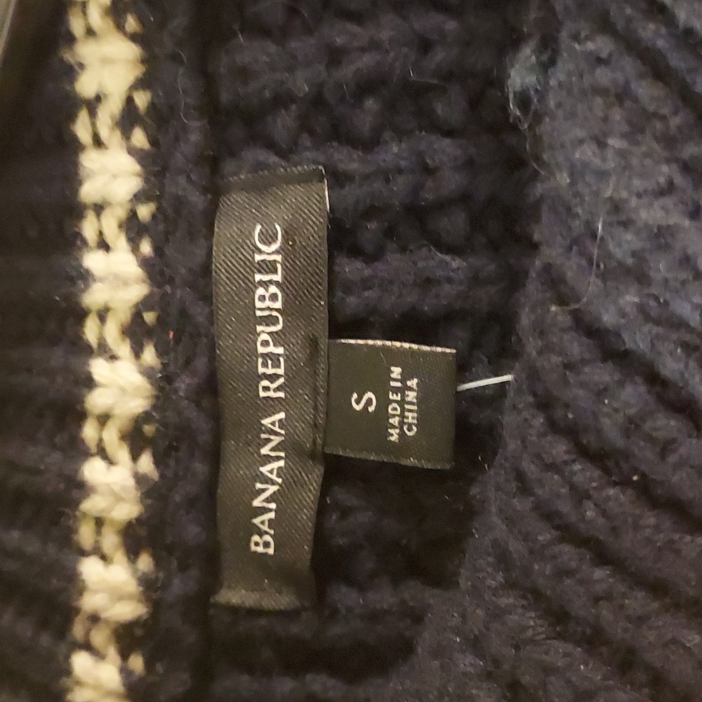 Banana Republic Turtle Neck Sweater - Picture 4 of 8